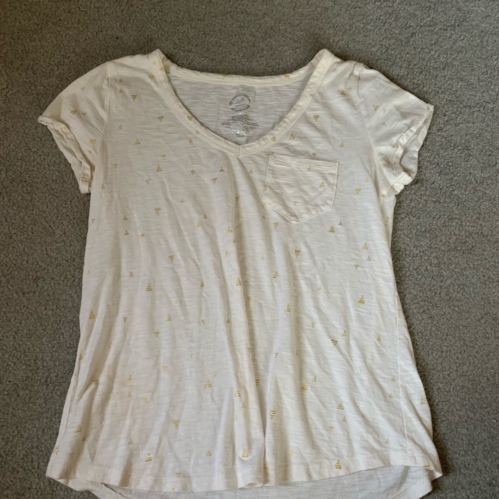 White t-shirt with gold triangles
